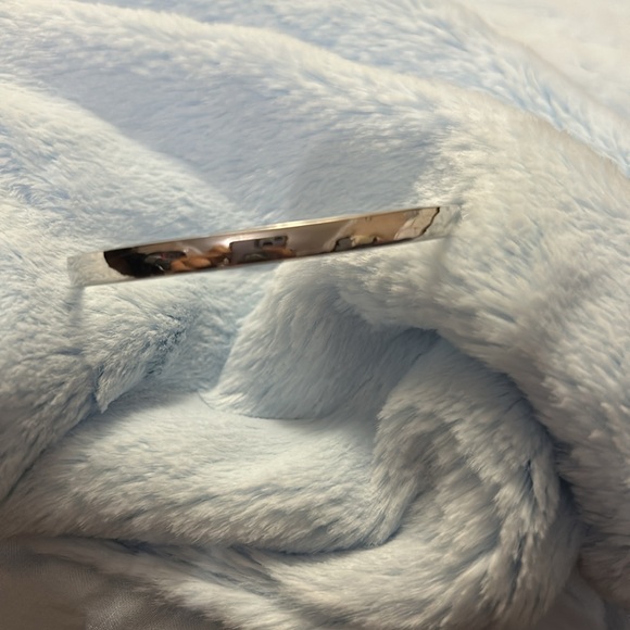 Women’s Bangle Bracelet - Picture 2 of 3